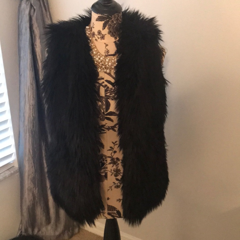 Abercrombie & Fitch FabFur Vest